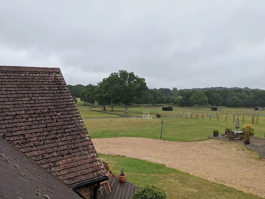 Holiday home The Barn New Forest Free Paddle Boarding & Free Zip Wire. Ringwood United Kingdom