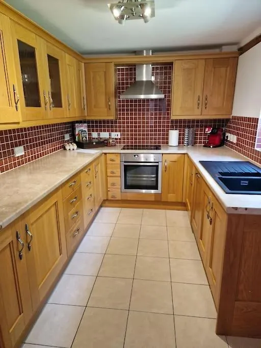 The Barn New Forest Free Paddle Boarding & Free Zip Wire. Ringwood Holiday home